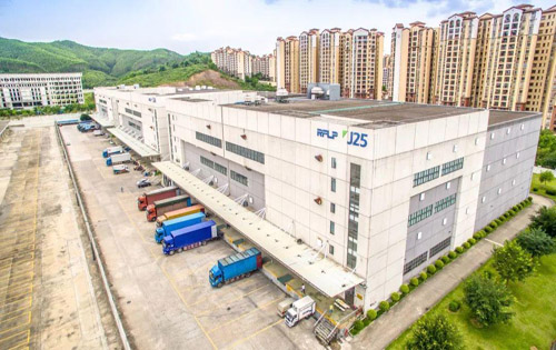 广州工业物流类大宗交易成交233亿元，成为国内四大一线城市中唯一逆势上涨的城市