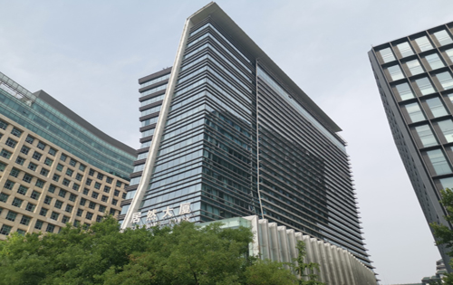居然大厦正门