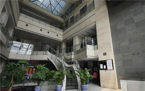 铸诚大厦扶梯