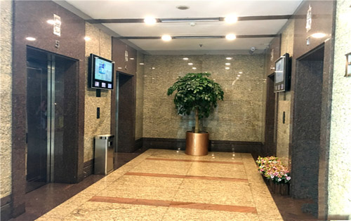 首创大厦电梯