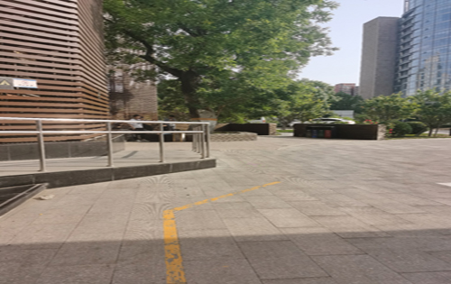 1+1大厦内景